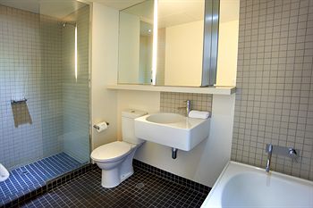 City Edge Serviced Apartments East Melbourne - Coogee Beach Accommodation 15