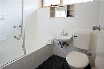 City Edge Serviced Apartments East Melbourne - Coogee Beach Accommodation 20