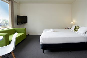City Edge Serviced Apartments East Melbourne - Coogee Beach Accommodation 22