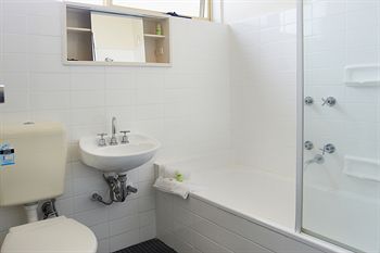 City Edge Serviced Apartments East Melbourne - Coogee Beach Accommodation 23