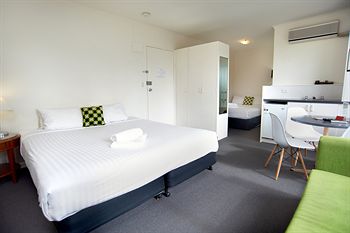 City Edge Serviced Apartments East Melbourne - Coogee Beach Accommodation 37
