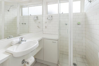 City Edge Serviced Apartments East Melbourne - Coogee Beach Accommodation 46
