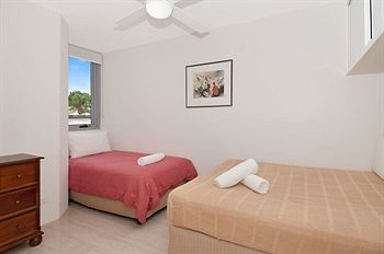 Fairshore Noosa - Coogee Beach Accommodation 1