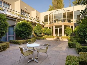 Kimberley Gardens Hotel & Serviced Apartments - Coogee Beach Accommodation 0