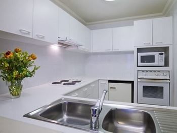 Kimberley Gardens Hotel & Serviced Apartments - Coogee Beach Accommodation 1