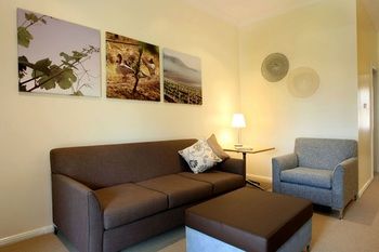 Pokolbin Village - Coogee Beach Accommodation 34