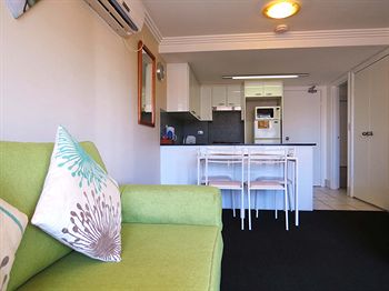 Waldorf Randwick Serviced Apartments - Coogee Beach Accommodation 2