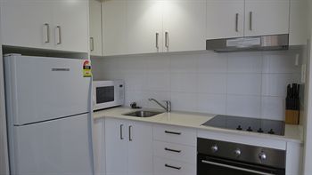 Waldorf Wahroonga Residential - Coogee Beach Accommodation 9