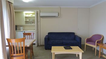Waldorf Wahroonga Residential - Coogee Beach Accommodation 11