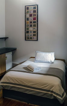 Cambridge Lodge - Hostel/Backpacker - Coogee Beach Accommodation 28