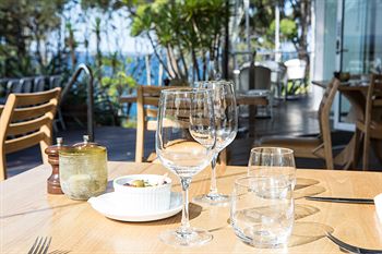 Bannisters By The Sea - Coogee Beach Accommodation 1