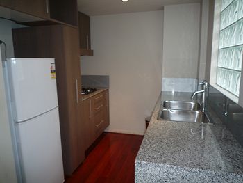 Wyndel Apartments - Harbour Watch - Coogee Beach Accommodation 5