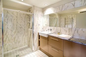 Wyndel Apartments - Harbour Watch - Coogee Beach Accommodation 6