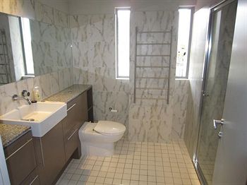 Wyndel Apartments - Harbour Watch - Coogee Beach Accommodation 8