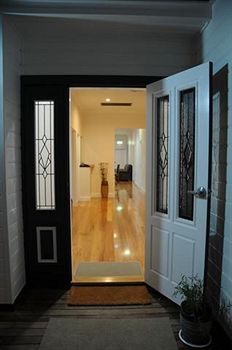 King Street Boutique Motel - Coogee Beach Accommodation 0