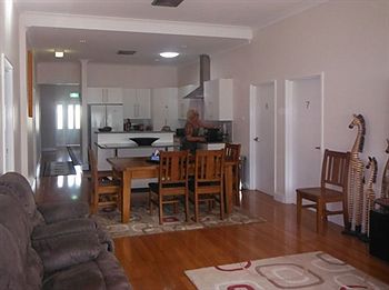 King Street Boutique Motel - Coogee Beach Accommodation 9