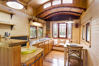 Glass House Mountains Ecolodge - Coogee Beach Accommodation 13