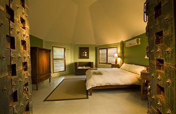 Glass House Mountains Ecolodge - Coogee Beach Accommodation 22