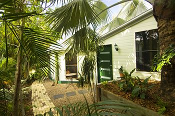 Glass House Mountains Ecolodge - Coogee Beach Accommodation 25