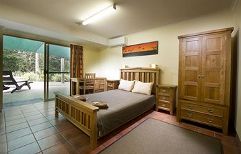 Glass House Mountains Ecolodge - Coogee Beach Accommodation 6