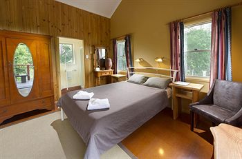 Glass House Mountains Ecolodge - Coogee Beach Accommodation 10