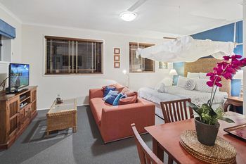 Eden Lodge - Coogee Beach Accommodation 14