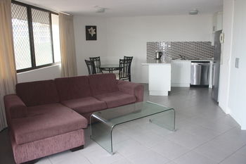 Mylos Apartments - Coogee Beach Accommodation 8
