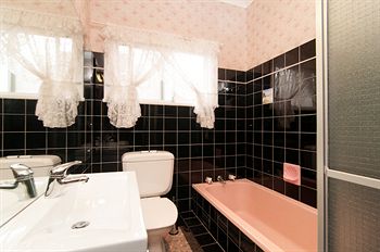 North Ryde Guest House - Coogee Beach Accommodation 7