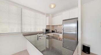 Wyndel Apartments - Apex - Coogee Beach Accommodation 11