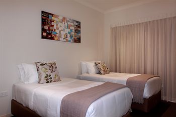 H Boutique Hotel - Coogee Beach Accommodation 5