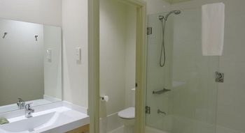 H Boutique Hotel - Coogee Beach Accommodation 10