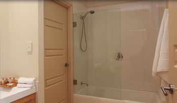 H Boutique Hotel - Coogee Beach Accommodation 12