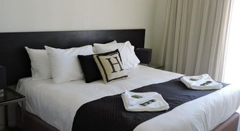 H Boutique Hotel - Coogee Beach Accommodation 13