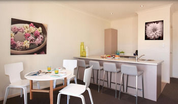 H Boutique Hotel - Coogee Beach Accommodation 23