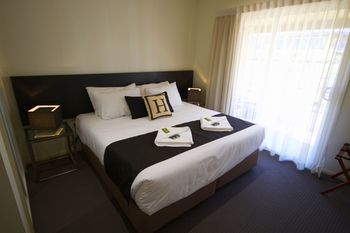 H Boutique Hotel - Coogee Beach Accommodation 43
