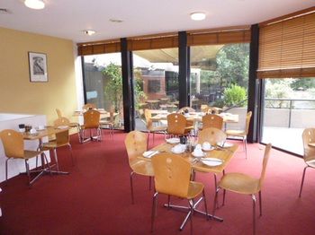 Dingley International Hotel - Coogee Beach Accommodation 3