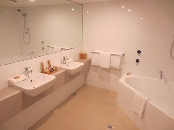 Dingley International Hotel - Coogee Beach Accommodation 8