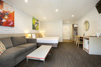 Villa Noosa Hotel - Coogee Beach Accommodation 36
