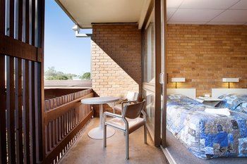 Villa Noosa Hotel - Coogee Beach Accommodation 41