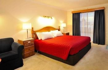Tumut Valley Motel - Coogee Beach Accommodation 5