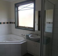 Australian Home Away  Box Hill 32 - Coogee Beach Accommodation