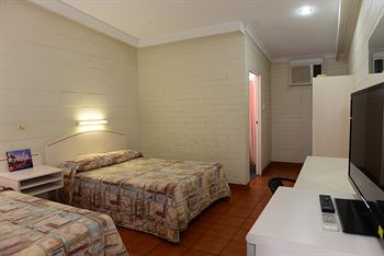 Katherine Motel - Coogee Beach Accommodation 14