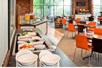 Ibis Styles Katherine - Coogee Beach Accommodation 3