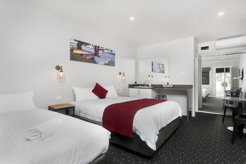 Merewether Motel - Coogee Beach Accommodation 11