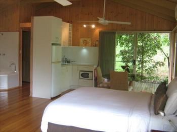 Belle's At Montville - Coogee Beach Accommodation 12
