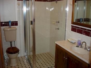 Lochinvar House B&B - Coogee Beach Accommodation 9