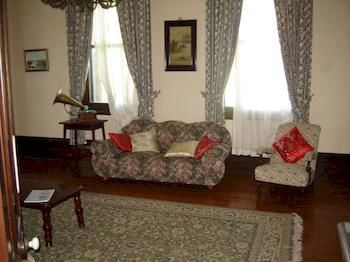 Lochinvar House B&B - Coogee Beach Accommodation 12