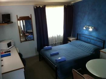 Bushmans Retreat Motor Inn - Coogee Beach Accommodation 0