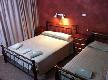 Bushmans Retreat Motor Inn - Coogee Beach Accommodation 1