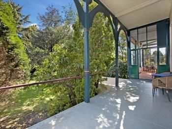 The Victoria & Albert Guesthouse - Coogee Beach Accommodation 1